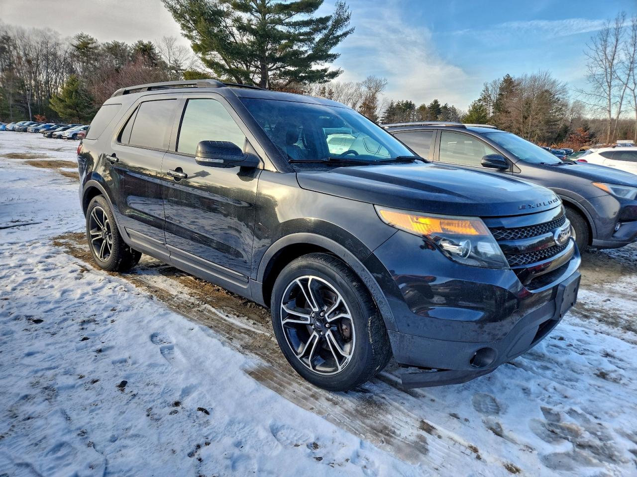 Ford Explorer Sport Image 6