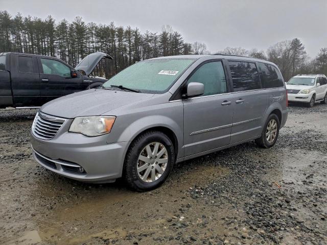  Salvage Chrysler Minivan