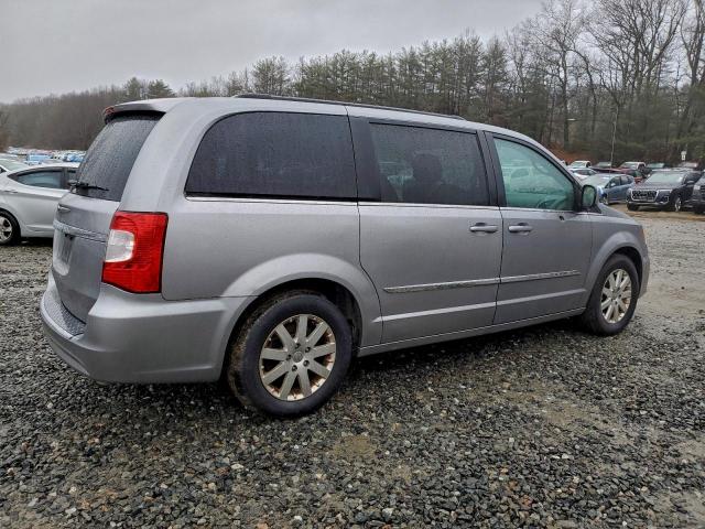 Chrysler Minivan Touring Image 6