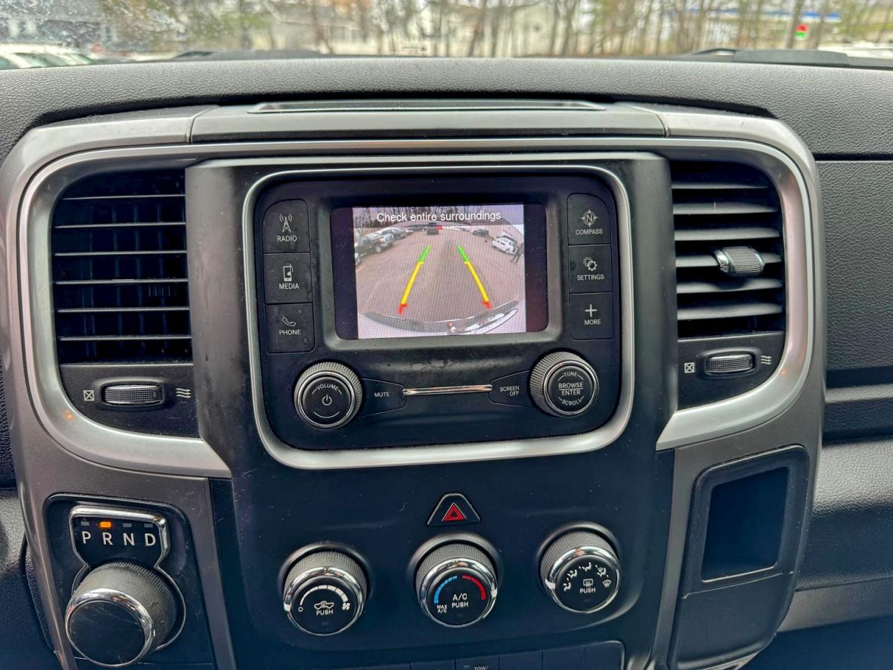 Ram 1500 Slt Image 9