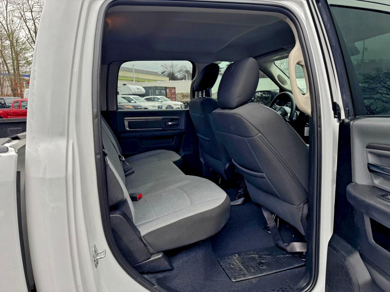 Ram 1500 Slt Image 4