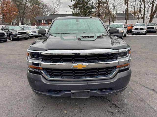 Chevrolet Silverado K1500 Image 2