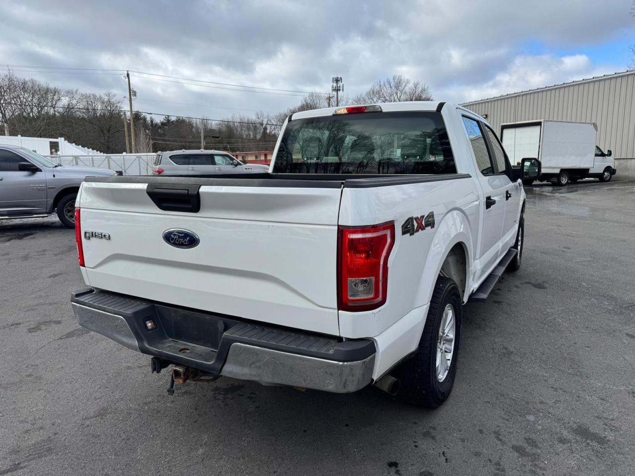 Ford F-150 Supercrew Image 11