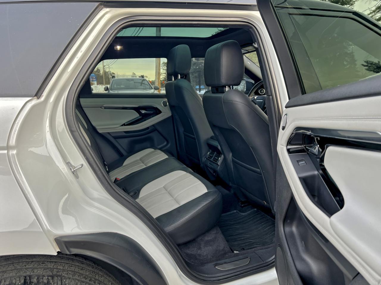 Land Rover Range Rover S Image 7