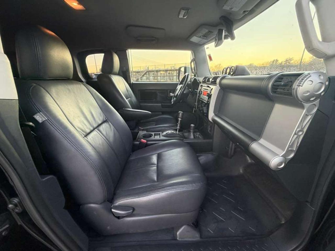 Toyota FJ Cruiser Image 3