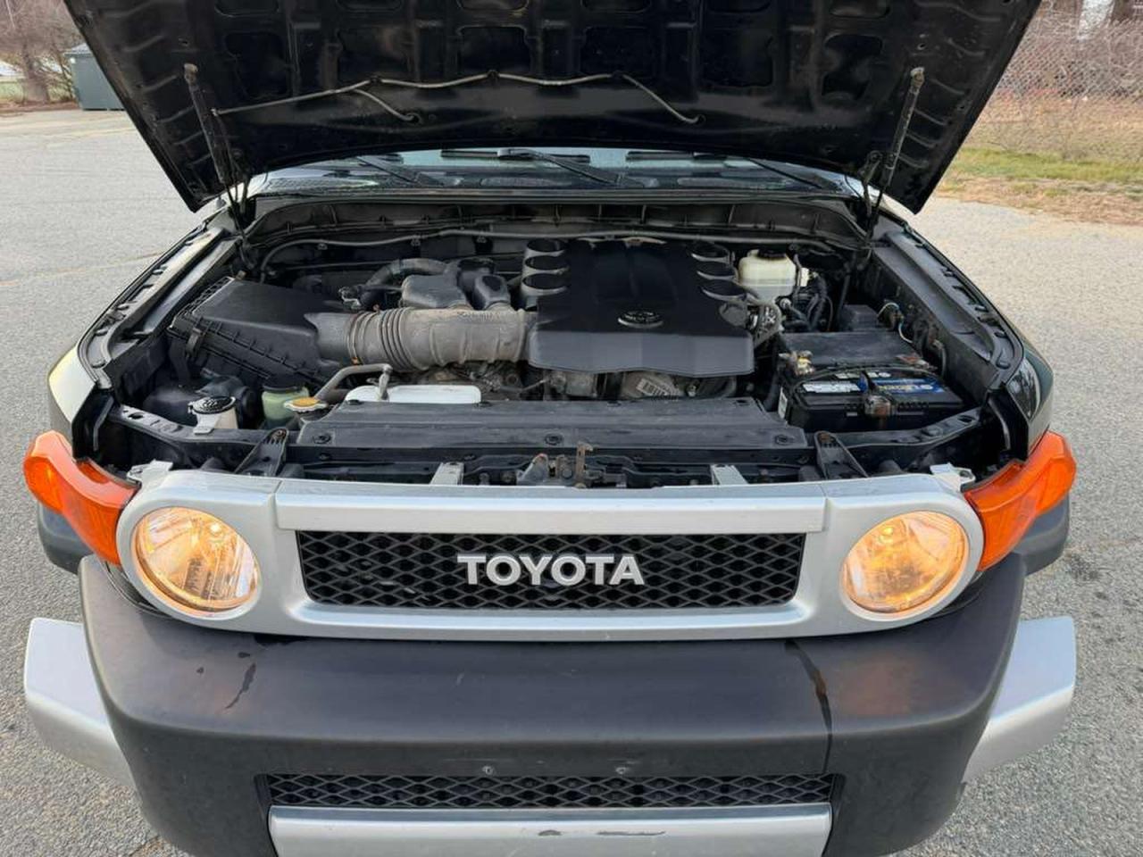 Toyota FJ Cruiser Image 10