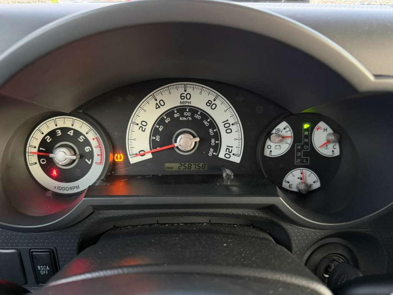 Toyota FJ Cruiser Image 6