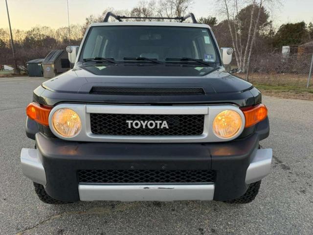 Toyota FJ Cruiser Image 13