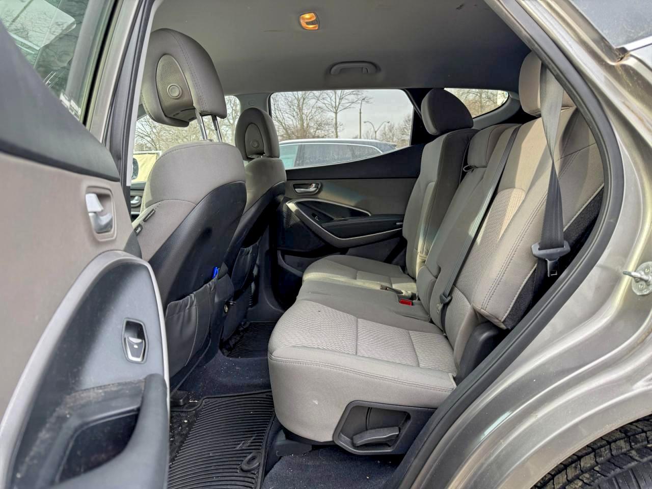 Hyundai SANTA FE Image 3