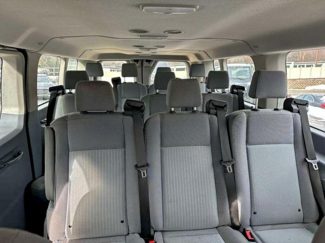 Ford Transit T-350 Image 4