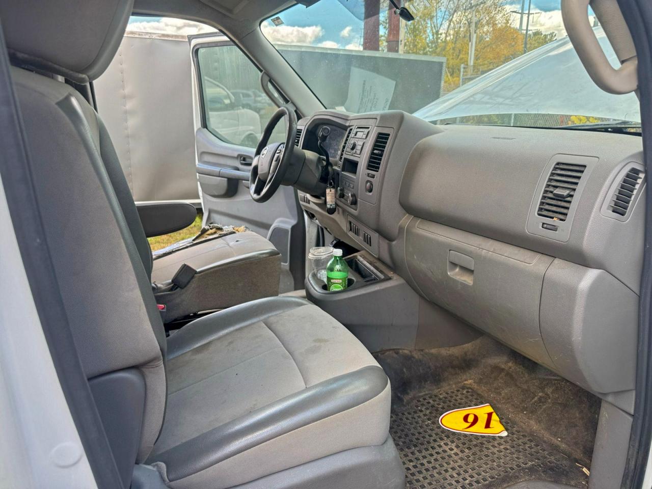 Nissan Nv 1500 Image 2