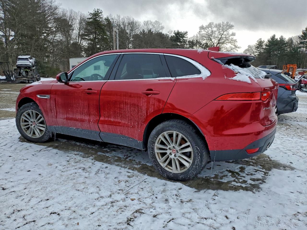 Jaguar F-PACE Prestige Image 2