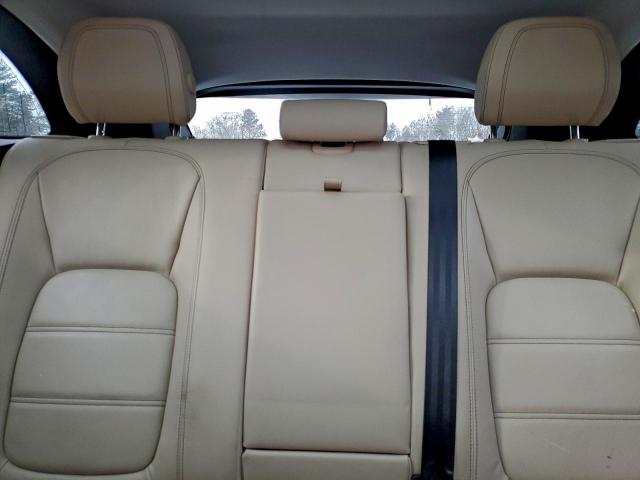 Jaguar F-PACE Prestige Image 13