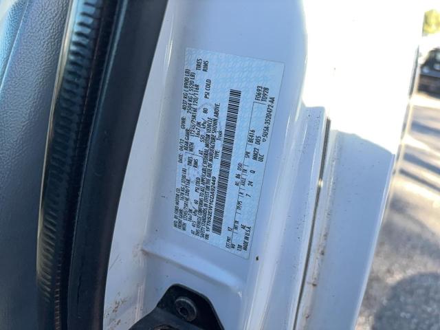 Ford Econoline E250 Van Image 2