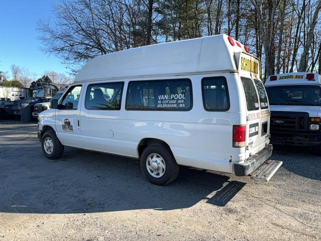 Ford Econoline E250 Van Image 2