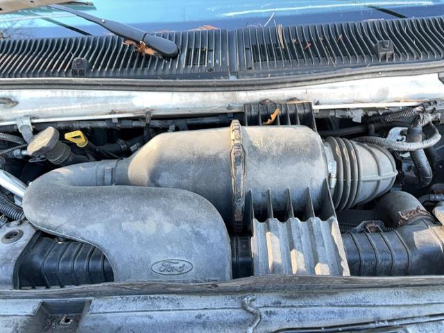 Ford Econoline E250 Van Image 10