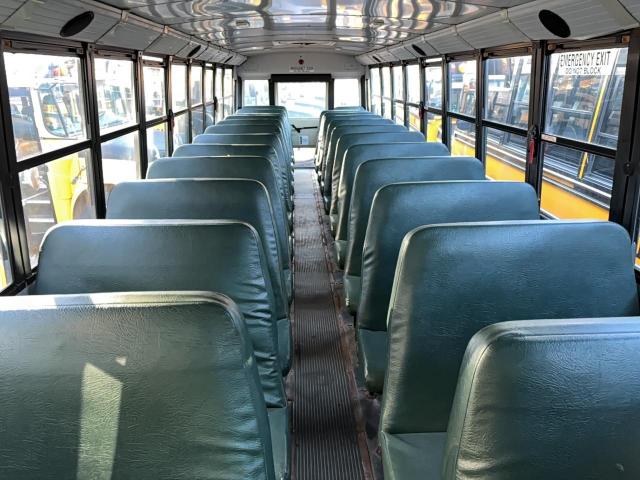 Freightliner Chassis B2 B2b Image 2