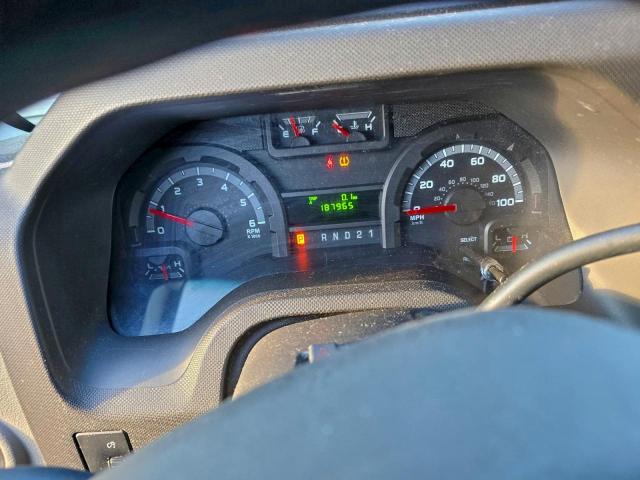 Ford Econoline E250 Van Image 10