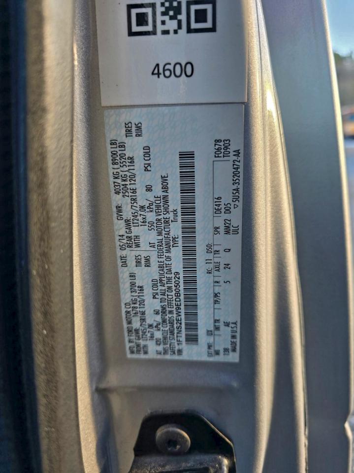 Ford Econoline E250 Van Image 2