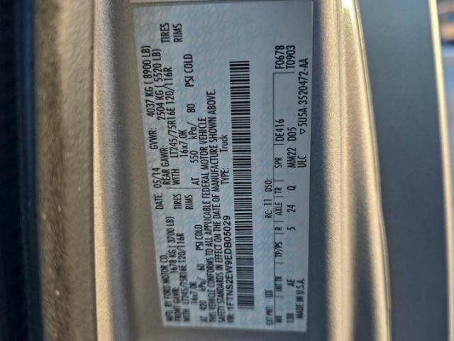 Ford Econoline E250 Van Image 2