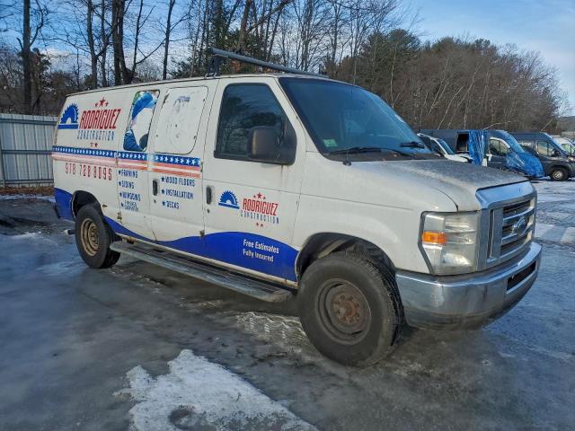Ford Econoline E250 Van Image 3