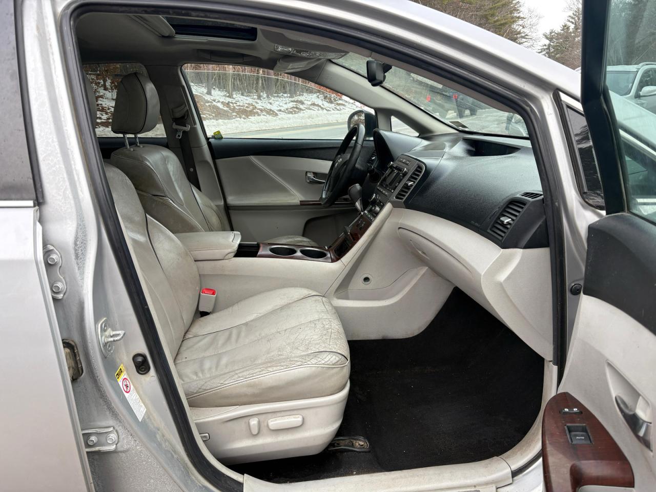 Toyota Venza Le Image 4