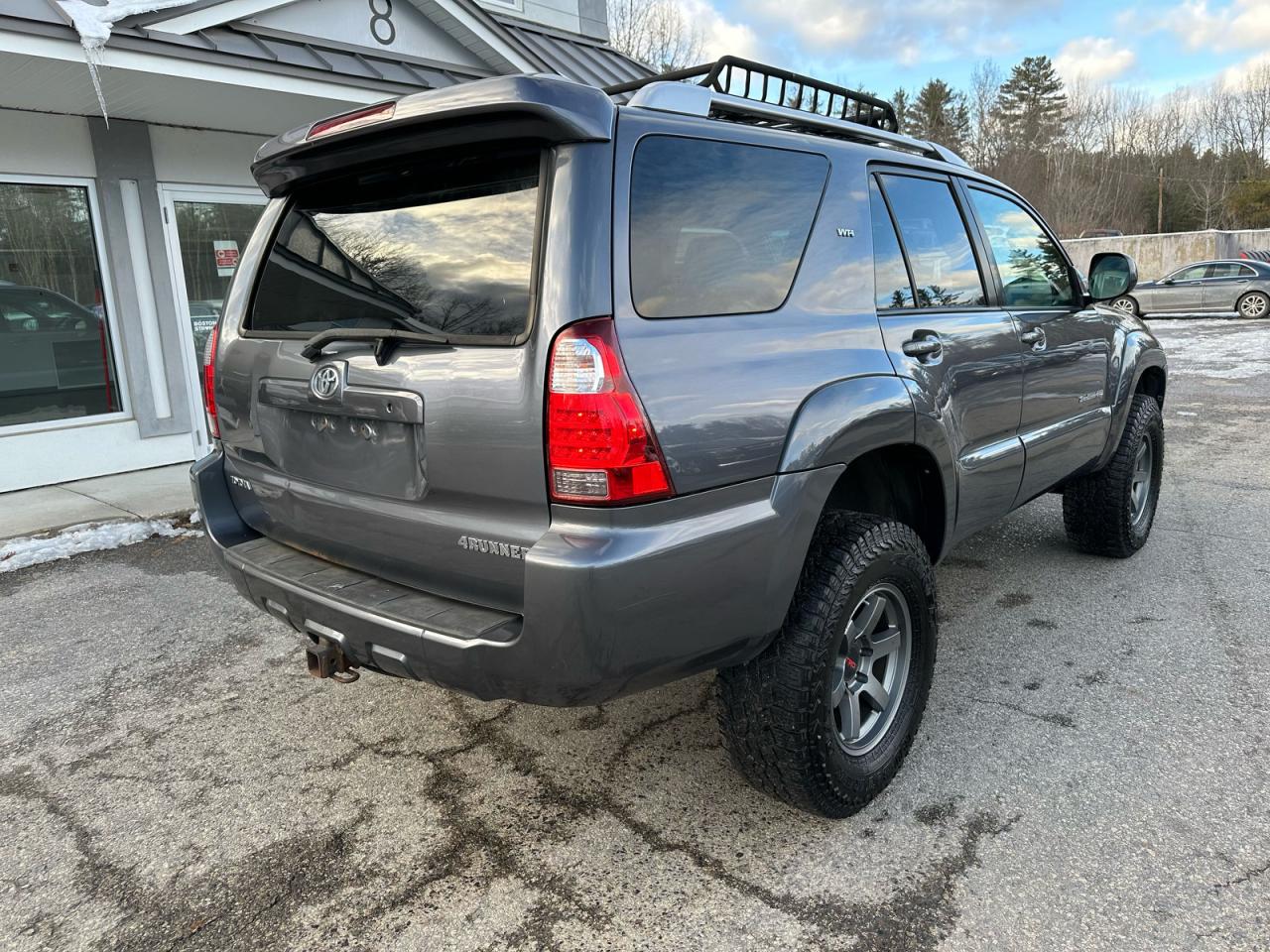 Toyota 4Runner Sr5 Image 2