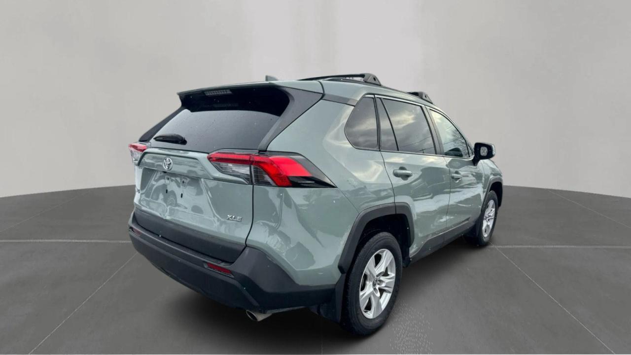Toyota RAV4 Xle Image 6