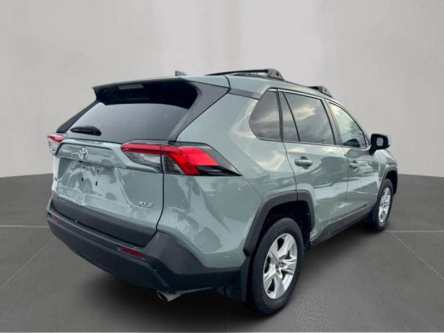 Toyota RAV4 Xle Image 6