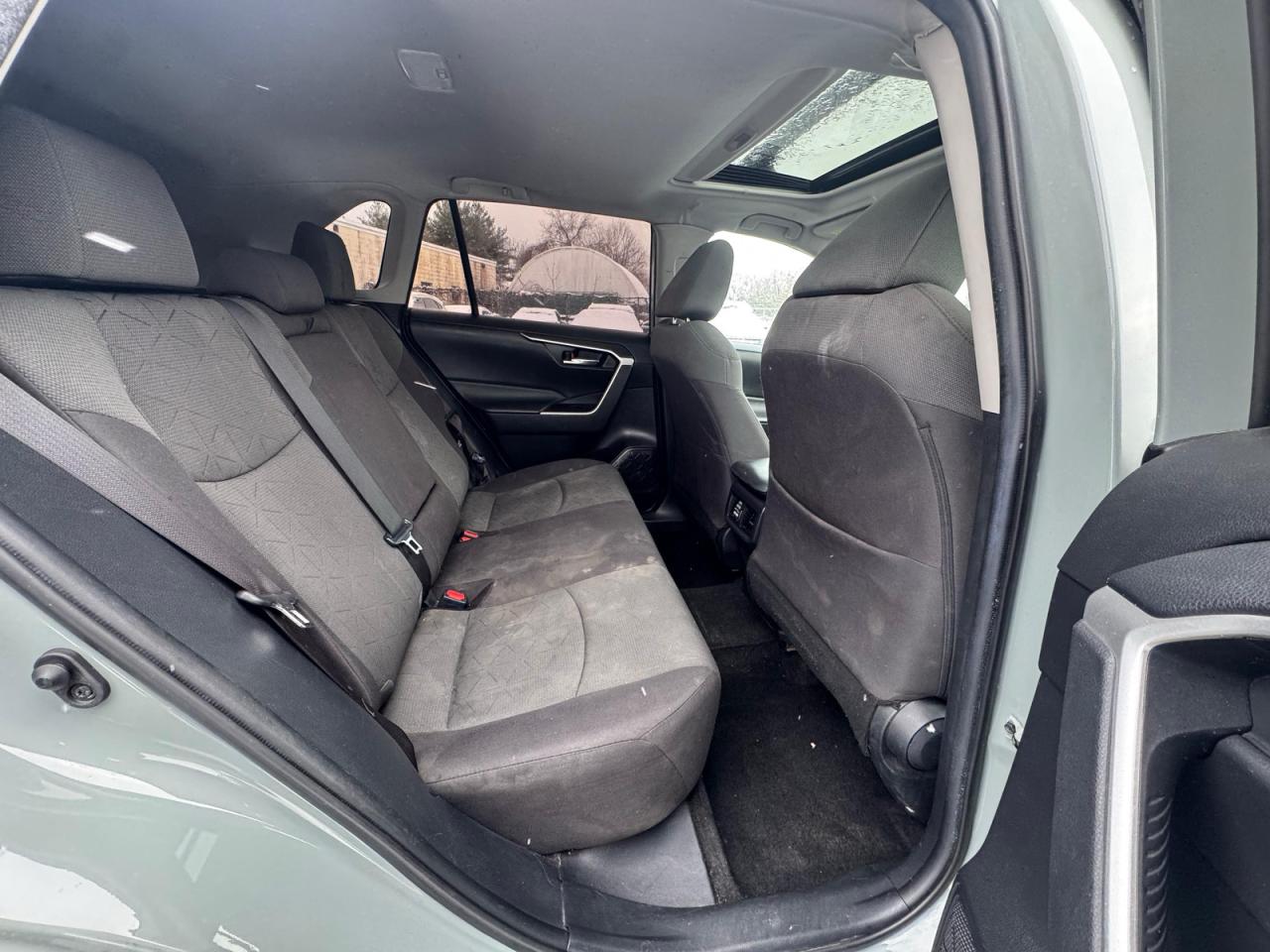 Toyota RAV4 Xle Image 4