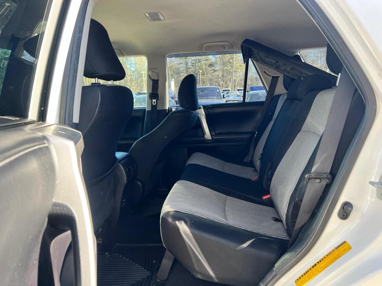 Toyota 4Runner Sr5 Image 3