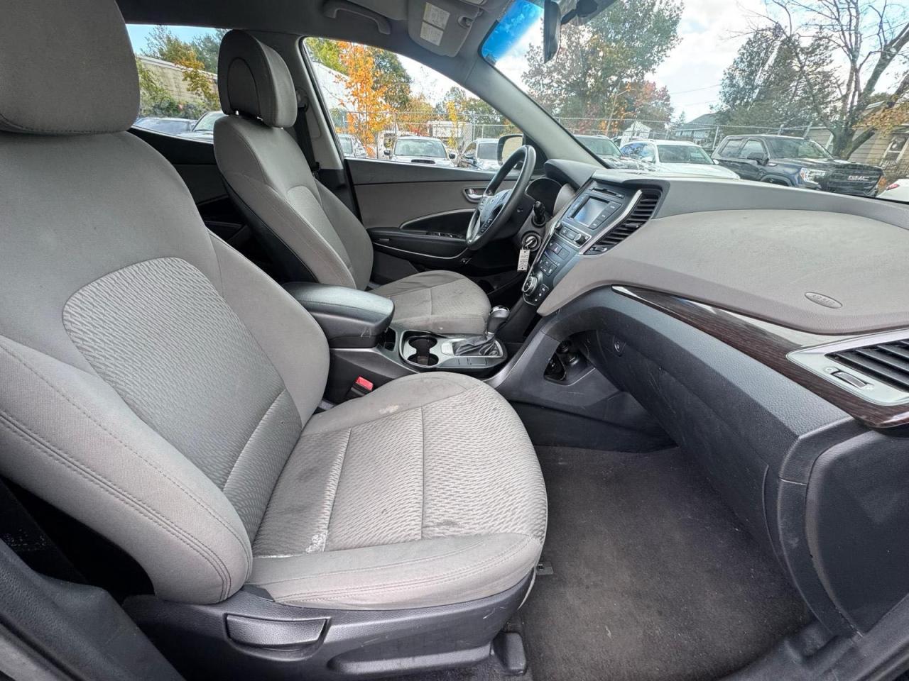 Hyundai SANTA FE Image 7