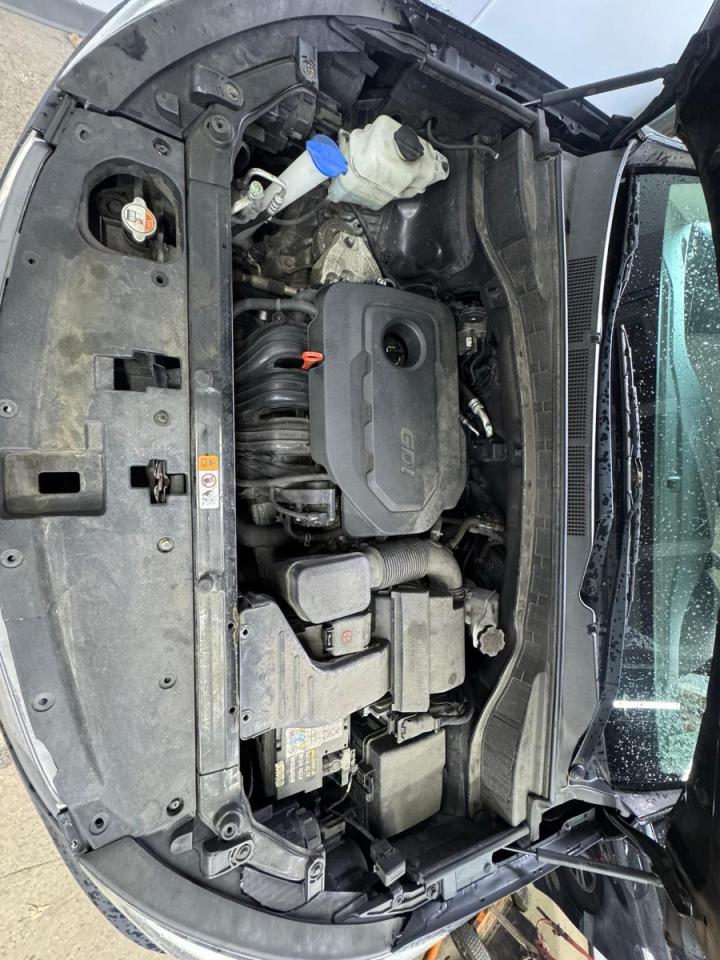 Hyundai SANTA FE Image 8