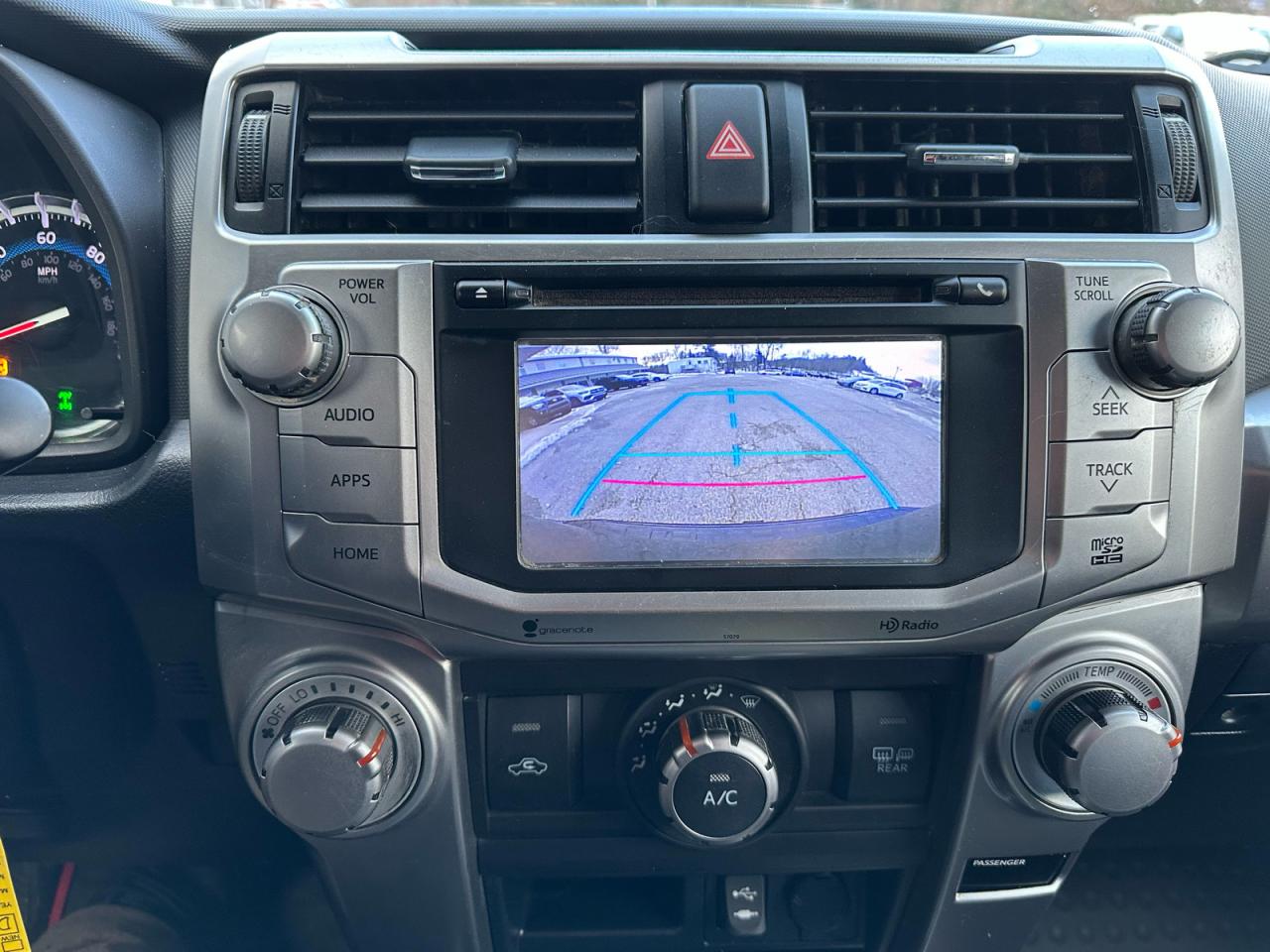 Toyota 4Runner Sr5 Image 9