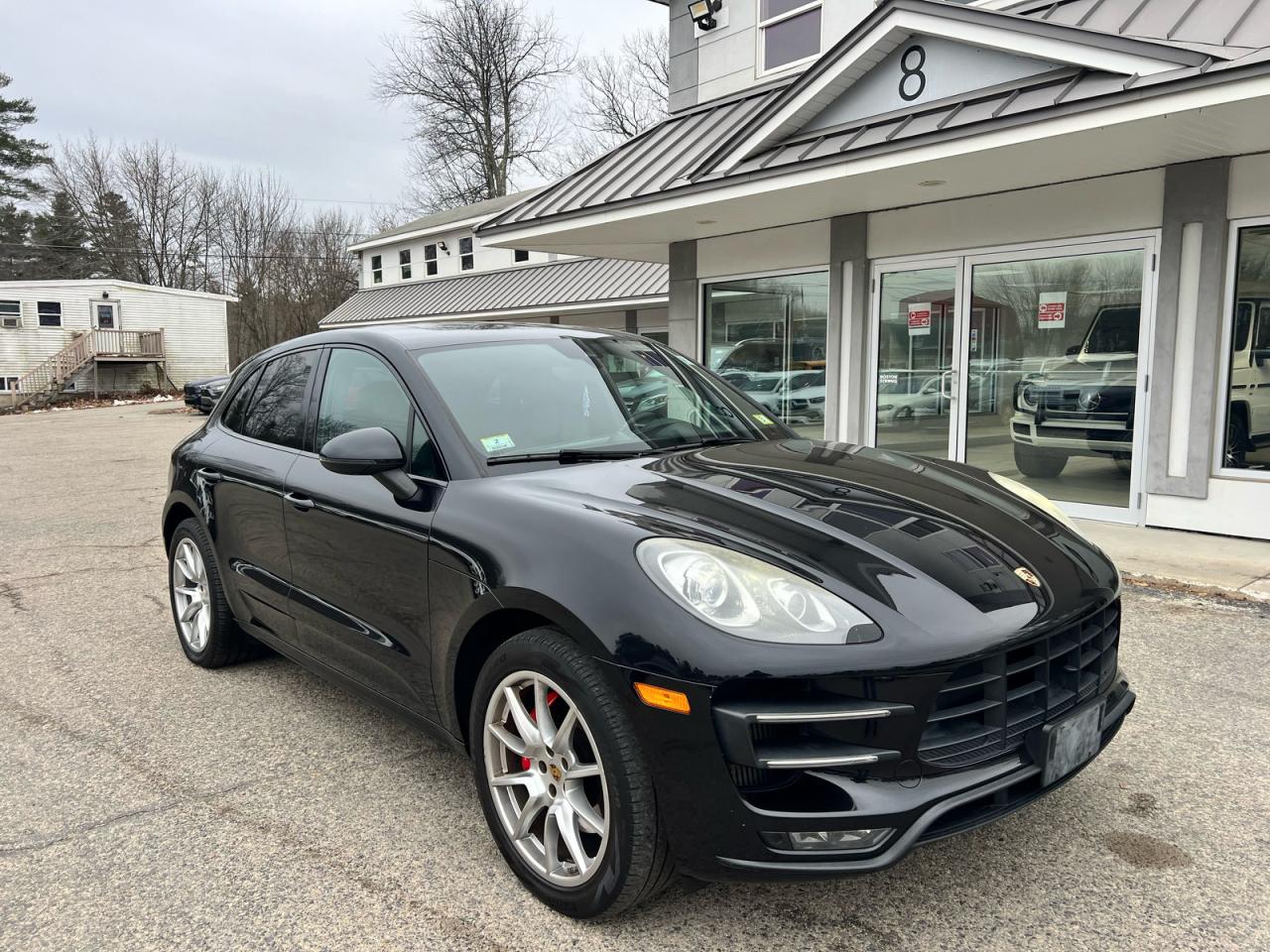 Porsche Macan Turbo Image 1