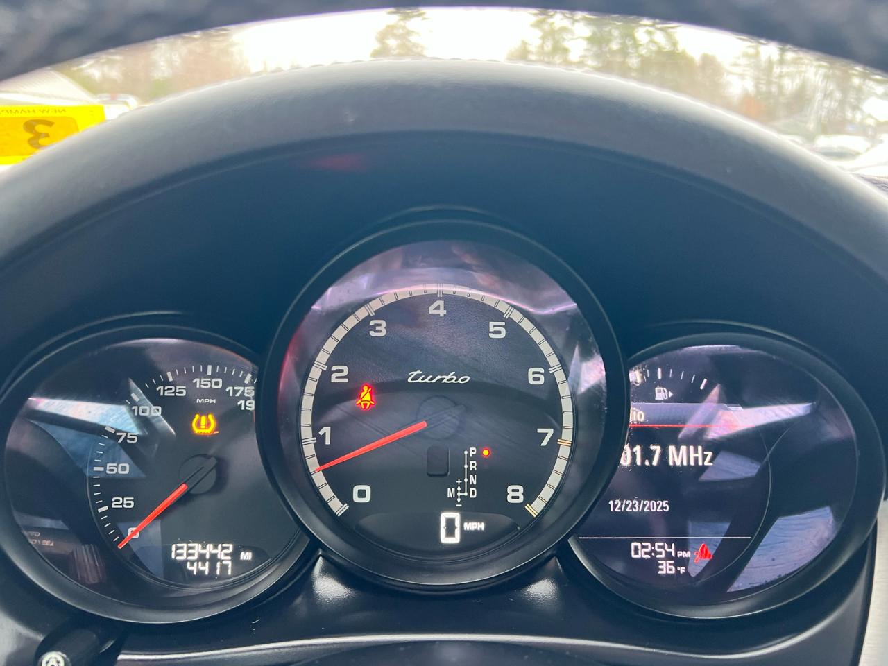 Porsche Macan Turbo Image 8