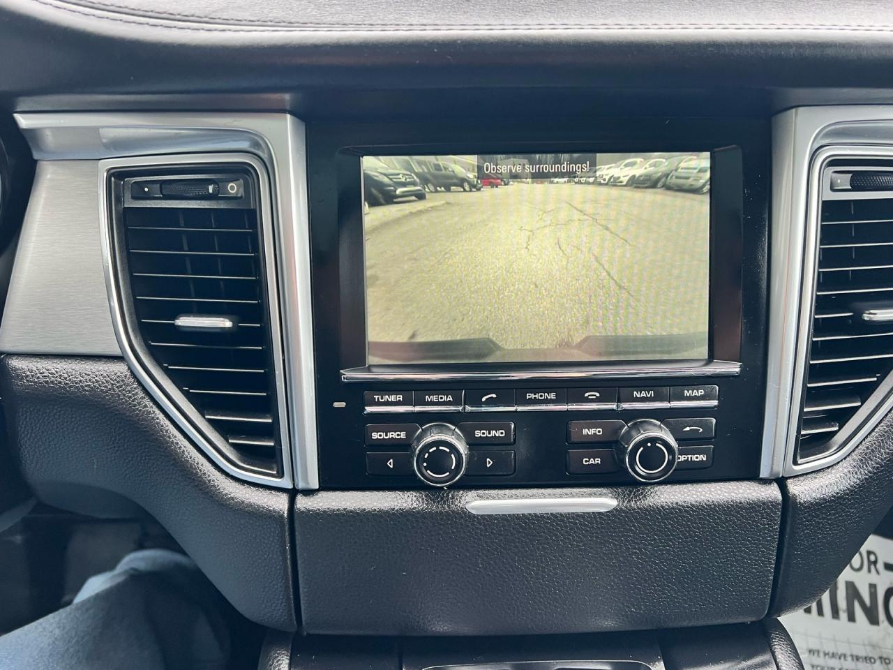 Porsche Macan Turbo Image 3