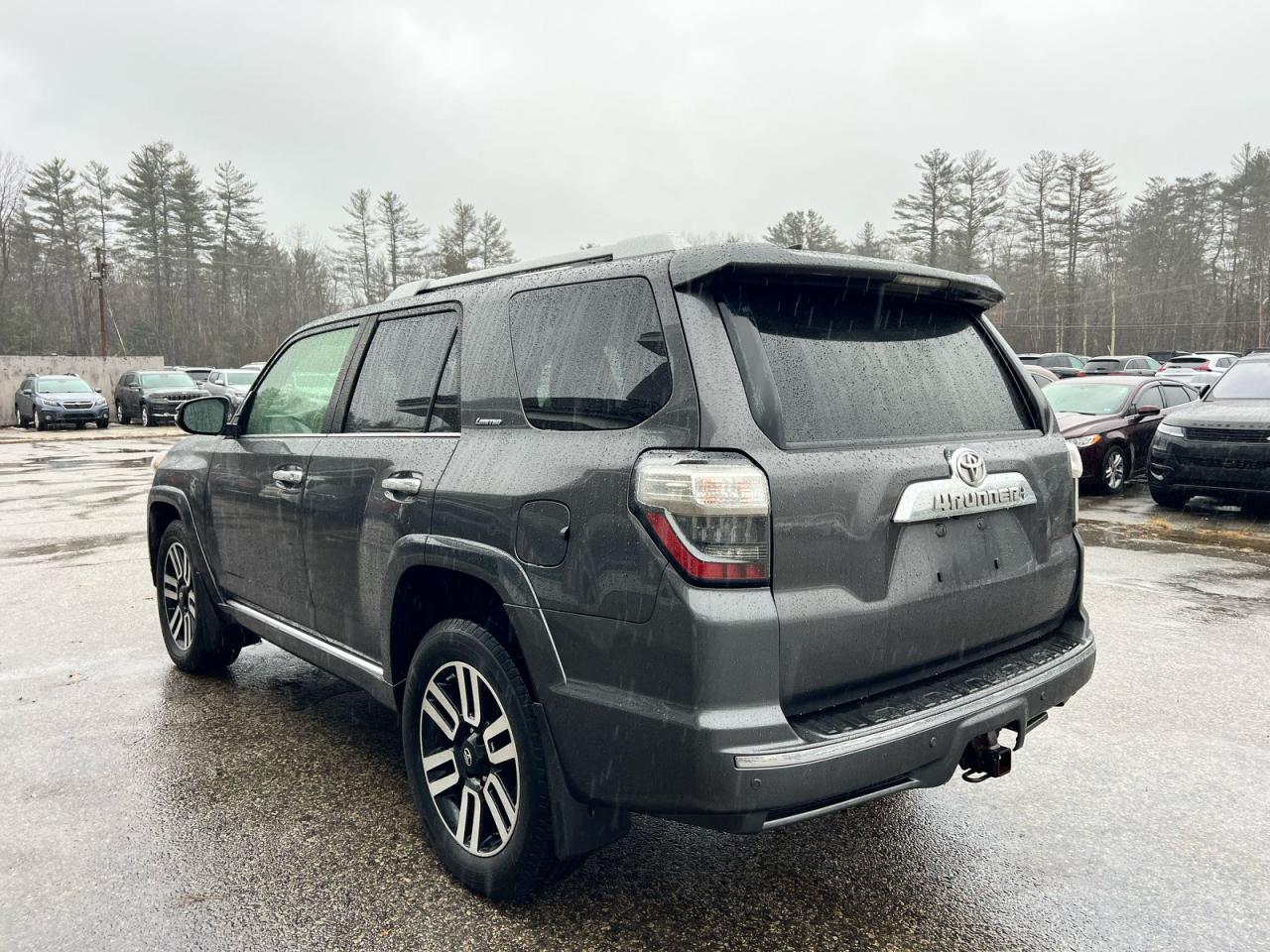 Toyota 4Runner Sr5/sr5 Premium Image 11