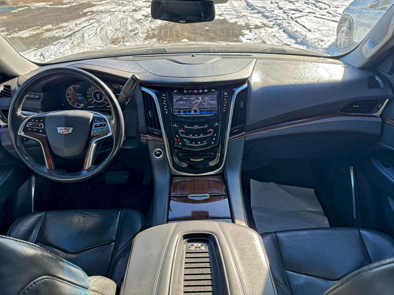 Cadillac Escalade Luxury Image 10