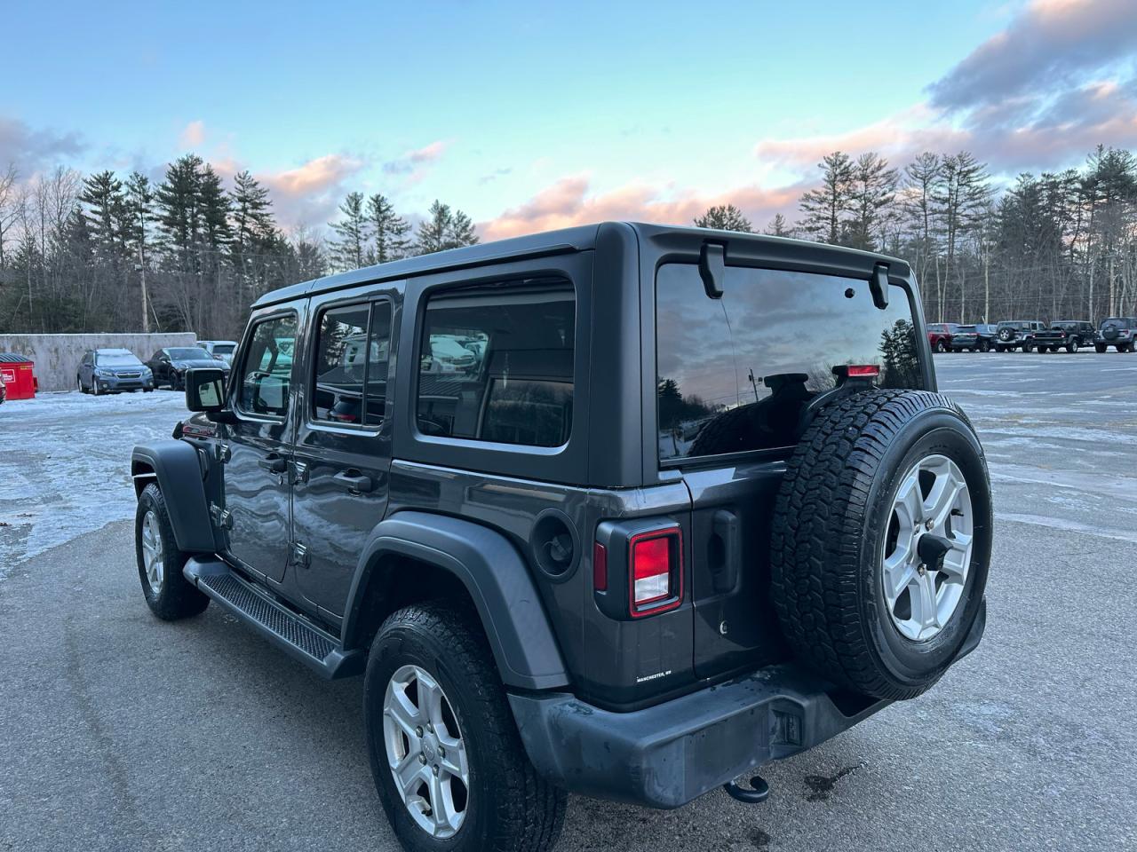 Jeep Wrangler Sport Image 11