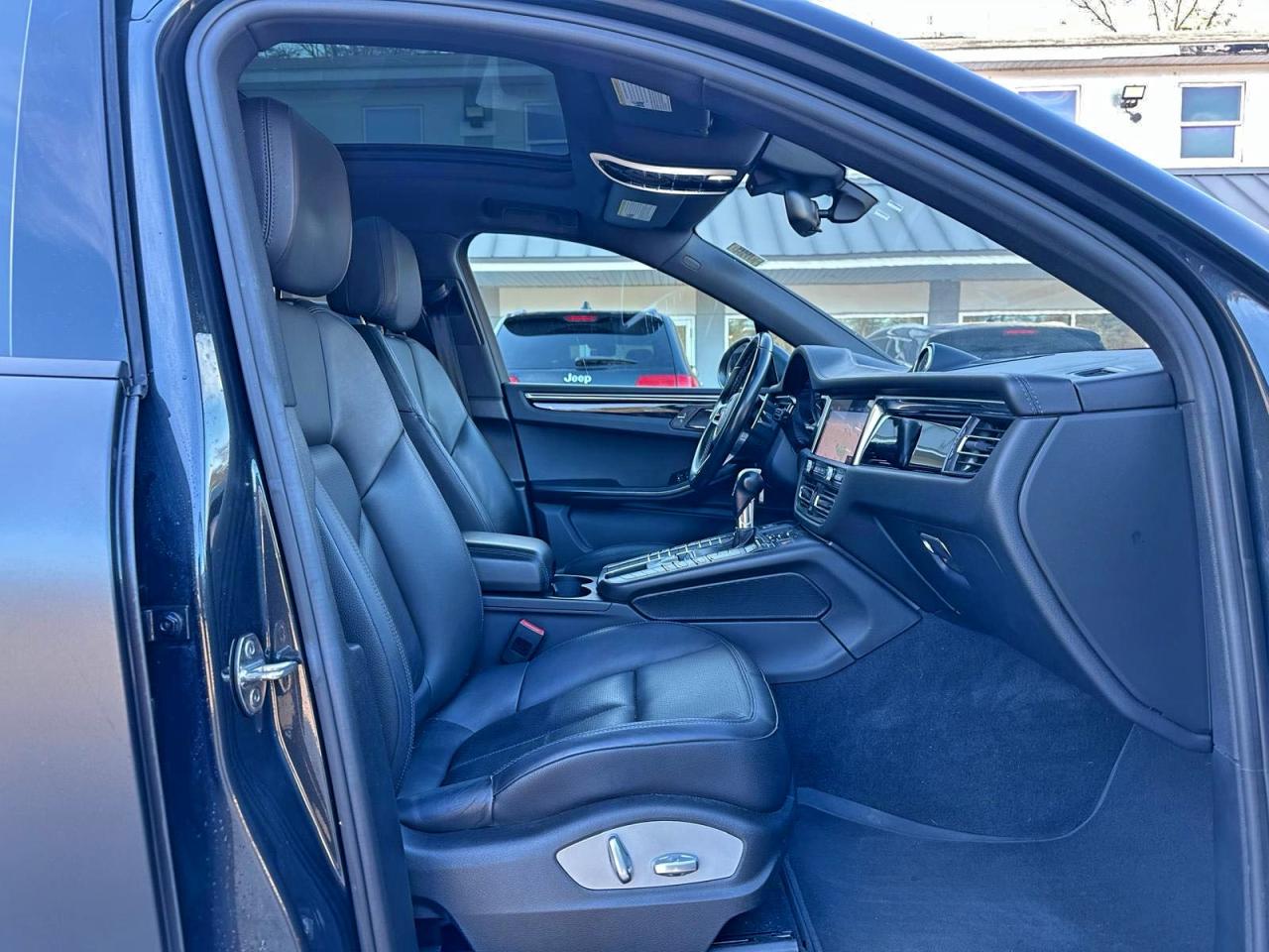 Porsche Macan Image 5