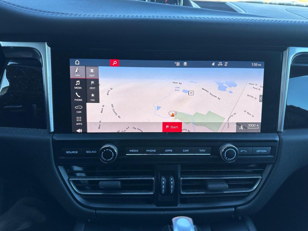 Porsche Macan Image 6