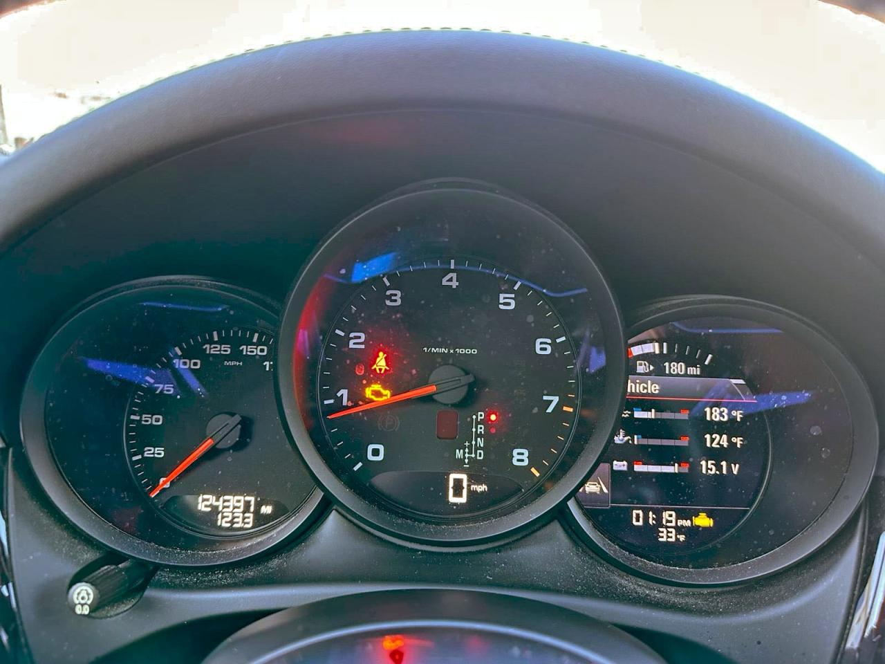 Porsche Macan Image 12