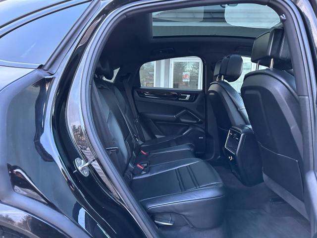 Porsche Cayenne Coupe Image 11