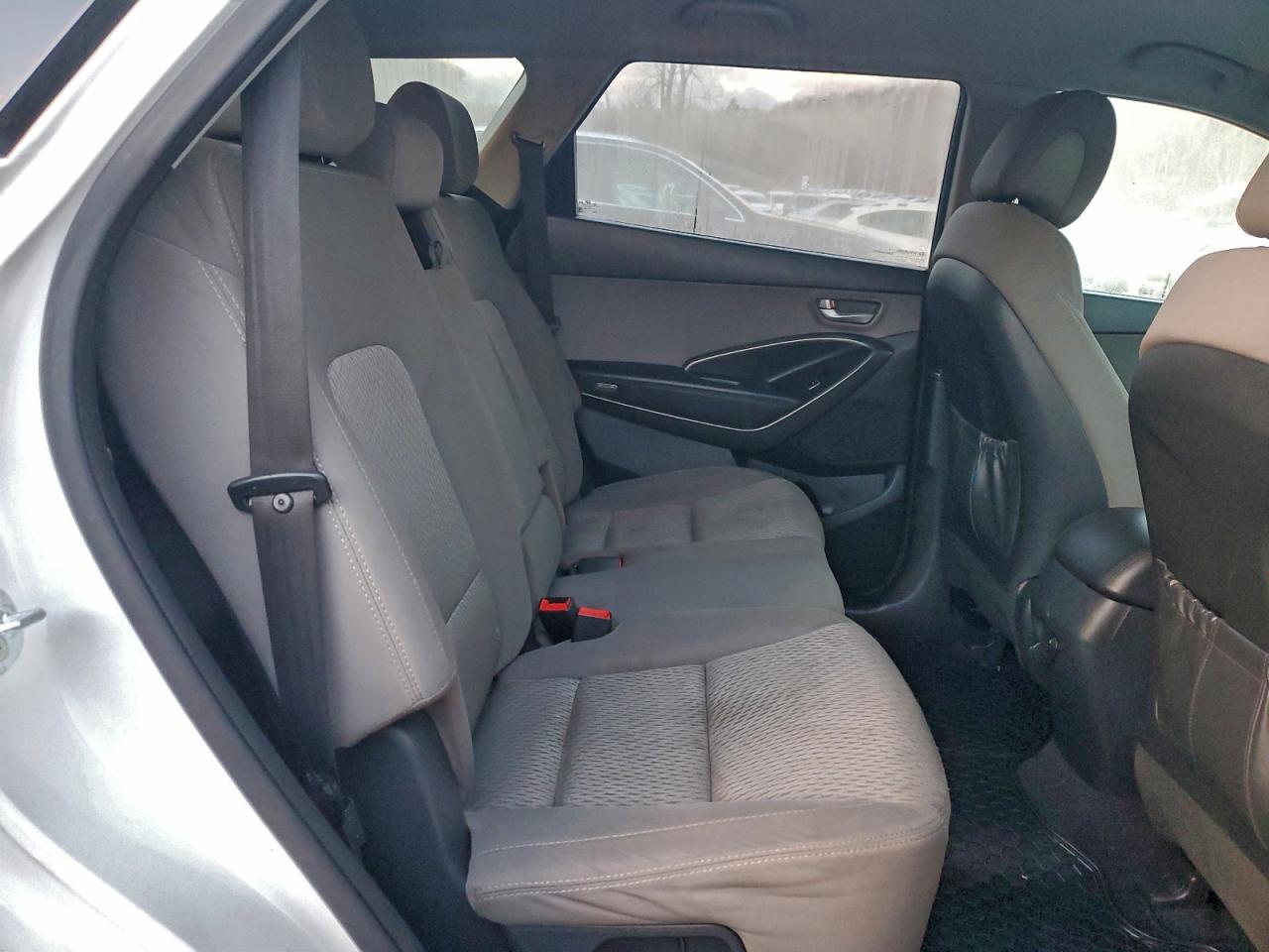 Hyundai SANTA FE Se Image 9