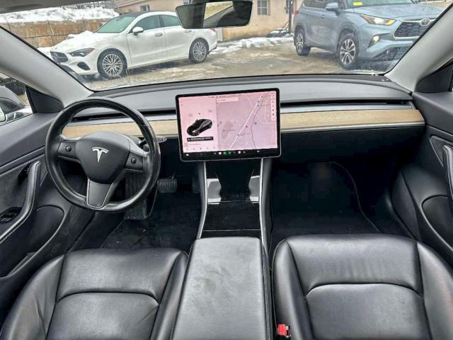 Tesla Model 3 Image 6