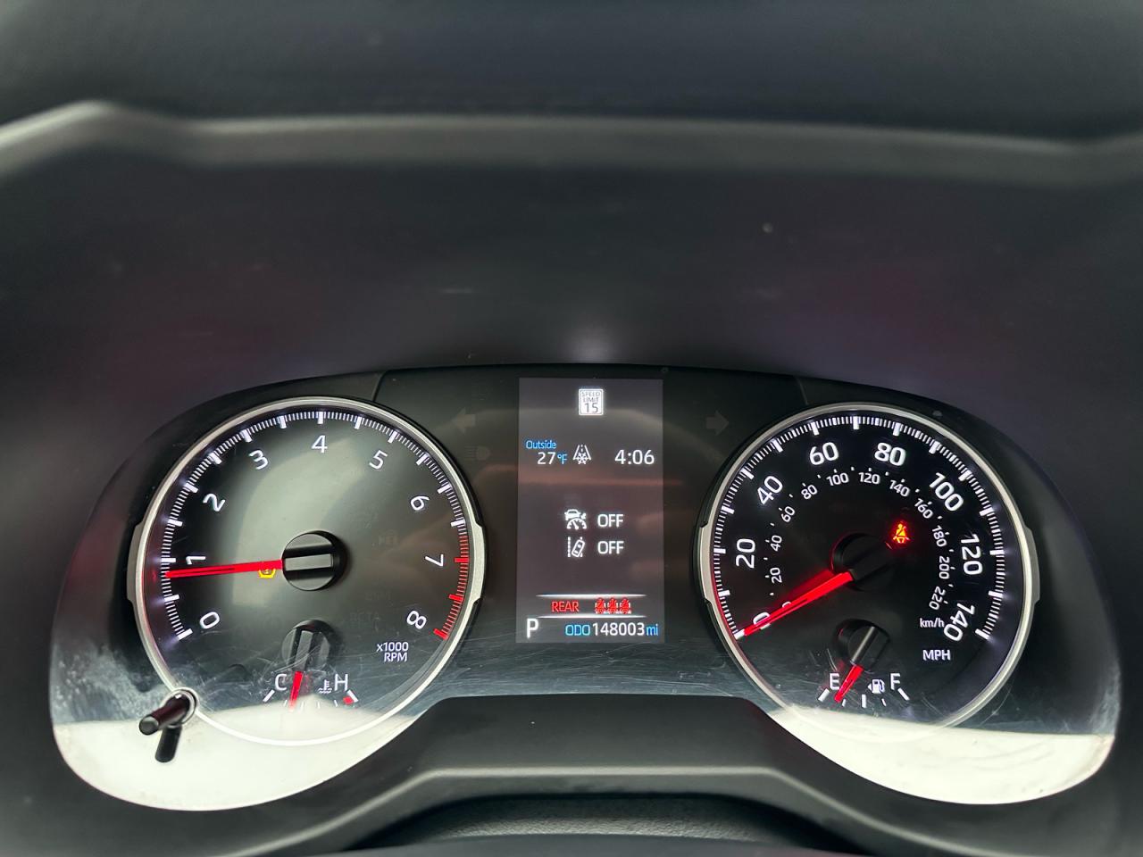 Toyota RAV4 Le Image 3