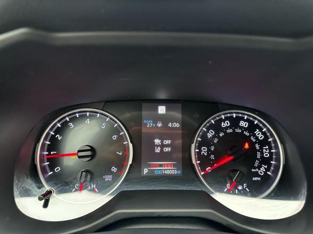 Toyota RAV4 Le Image 3