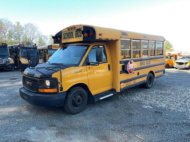 GMC Savana Cutaway G3500 Image 3