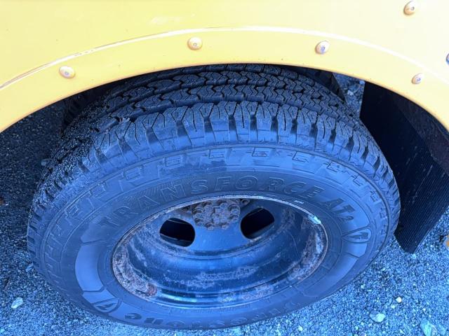 GMC Savana Cutaway G3500 Image 10